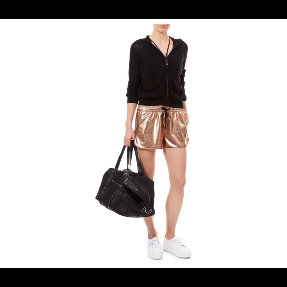 SWEATY BETTY | wild thing run shorts gold small
